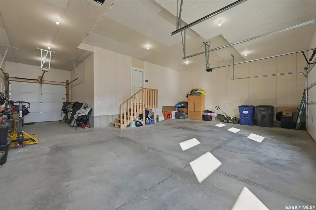 119 Woolf Bend Saskatoon SK S7W 1E6