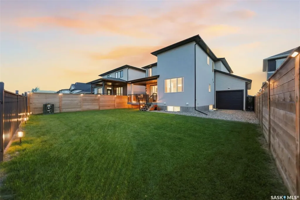 119 Woolf Bend Saskatoon SK S7W 1E6