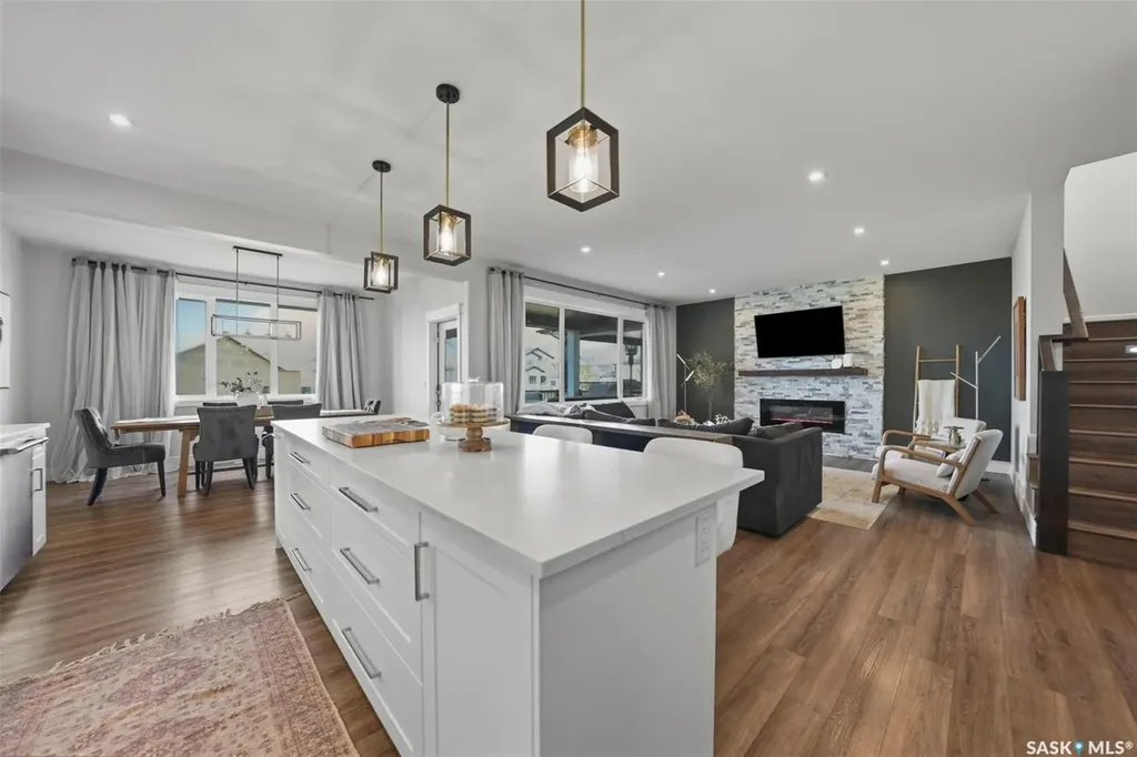 119 Woolf Bend Saskatoon SK S7W 1E6