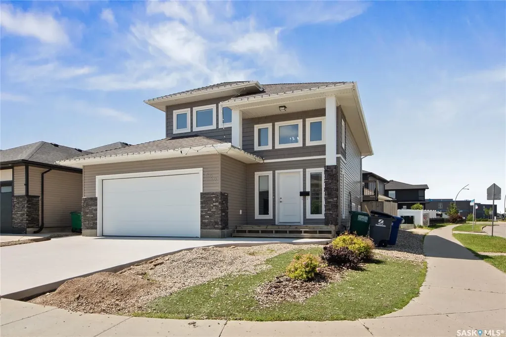 622 Glacial Shores Way Saskatoon SK S7W 0R5