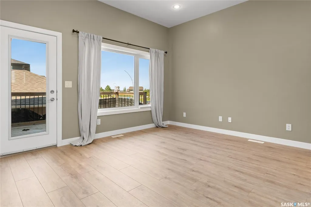 622 Glacial Shores Way Saskatoon SK S7W 0R5