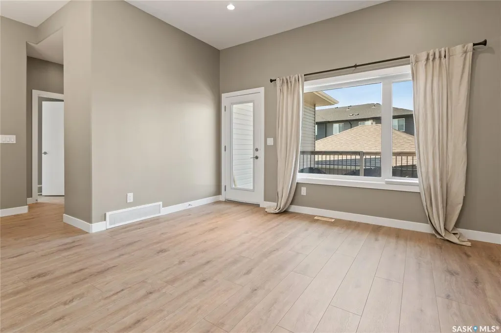 622 Glacial Shores Way Saskatoon SK S7W 0R5