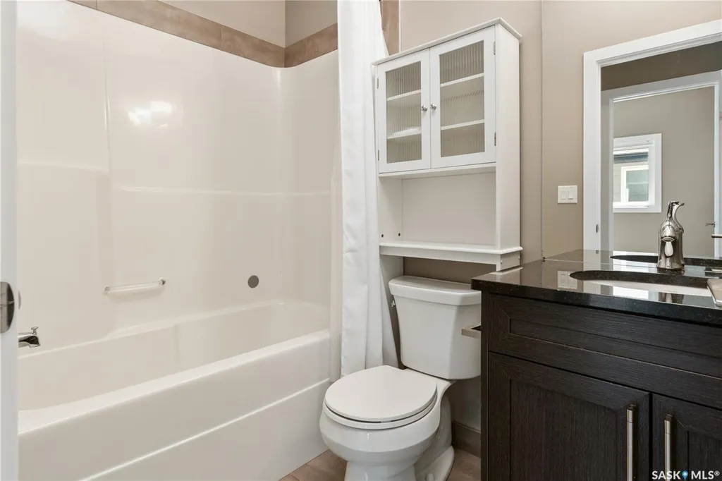622 Glacial Shores Way Saskatoon SK S7W 0R5