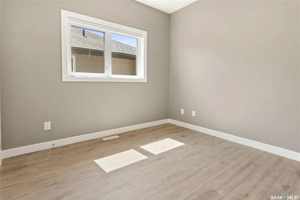 622 Glacial Shores Way Saskatoon SK S7W 0R5