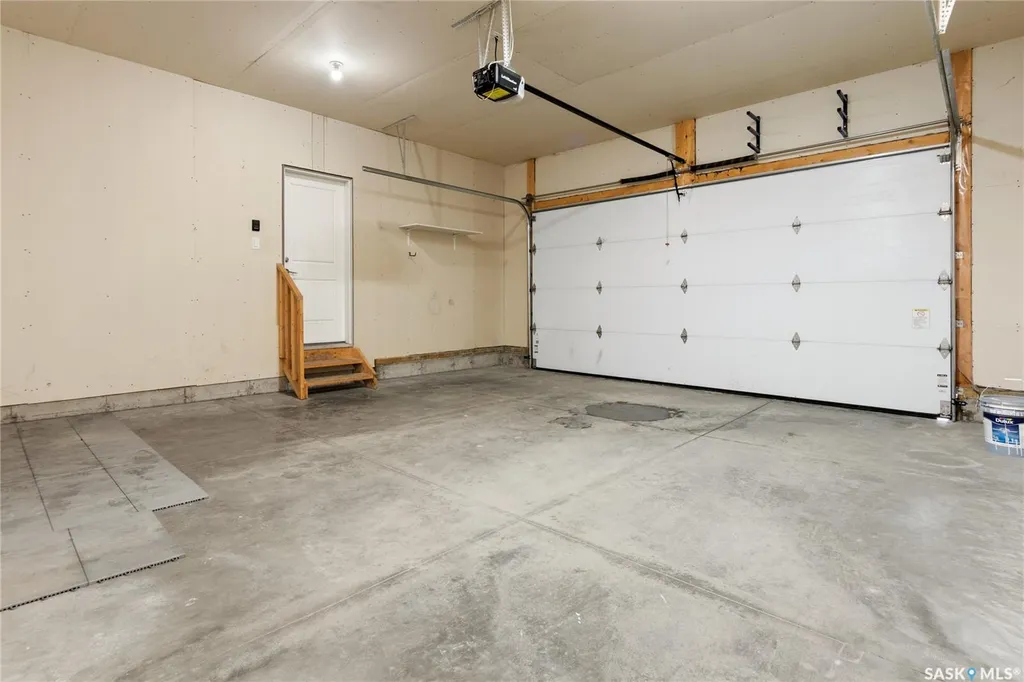 622 Glacial Shores Way Saskatoon SK S7W 0R5