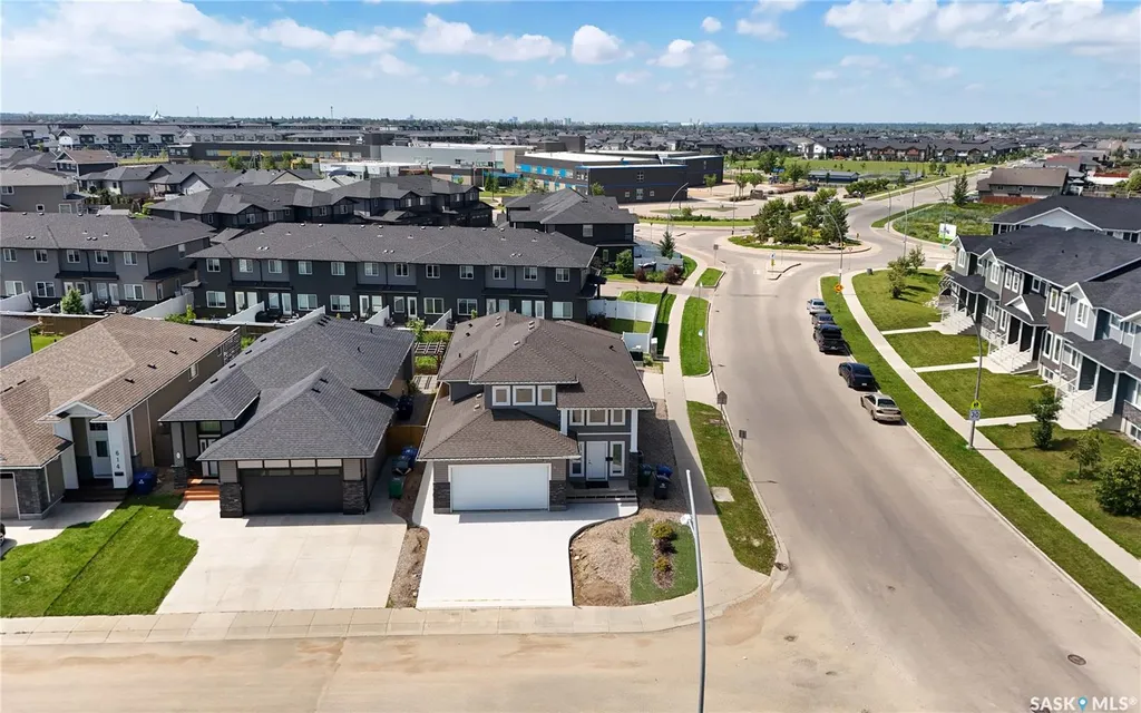 622 Glacial Shores Way Saskatoon SK S7W 0R5