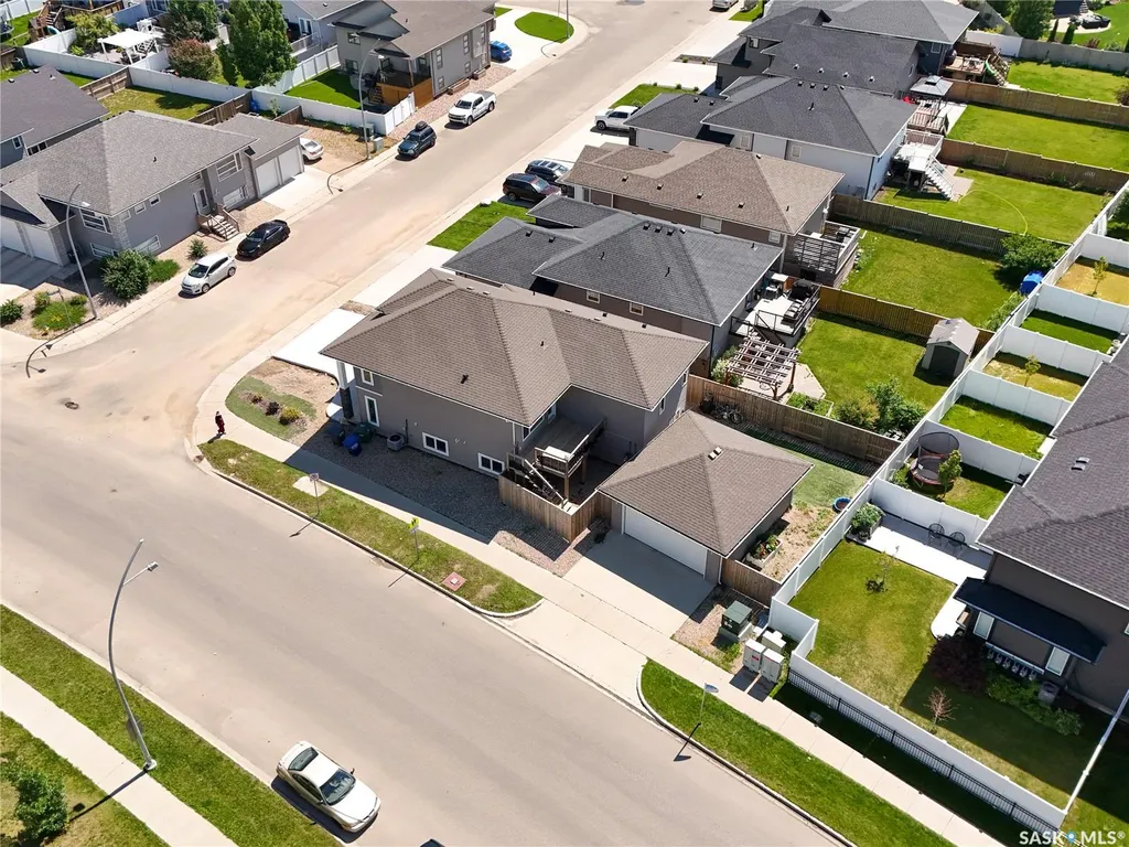 622 Glacial Shores Way Saskatoon SK S7W 0R5