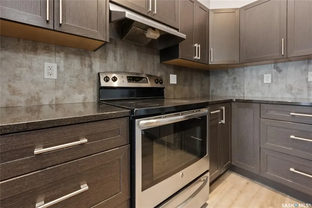 622 Glacial Shores Way Saskatoon SK S7W 0R5