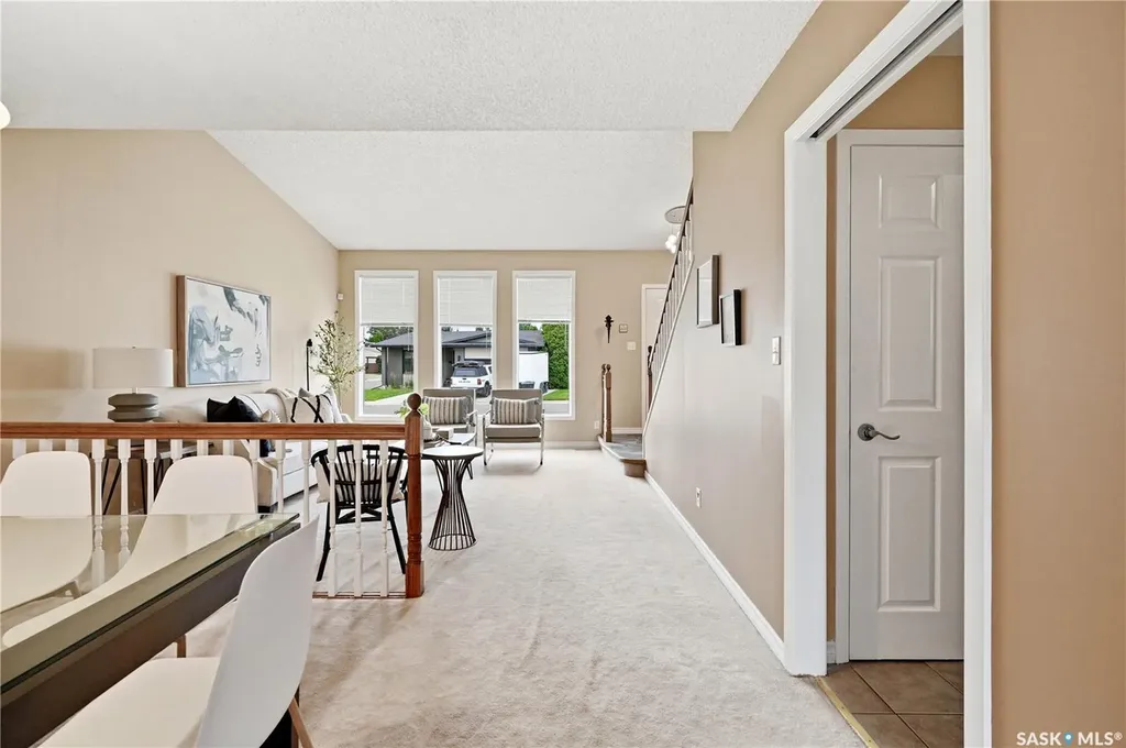 714 Delaronde Crescent Saskatoon SK S7J 3Z8