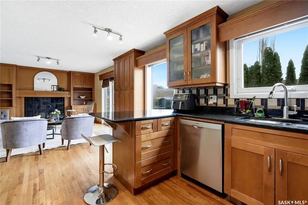 714 Delaronde Crescent Saskatoon SK S7J 3Z8