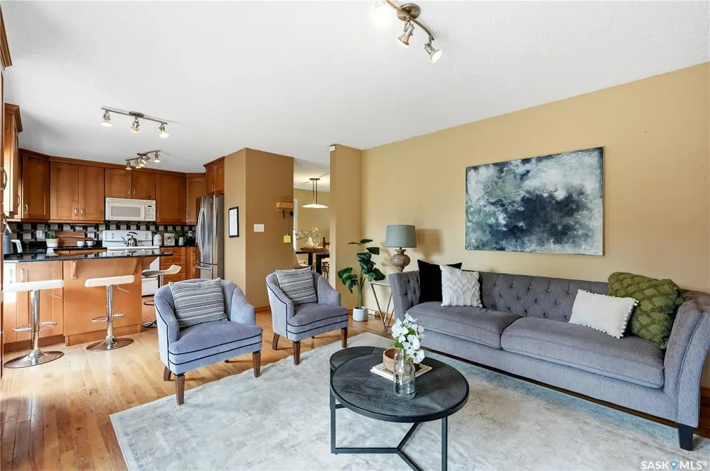 714 Delaronde Crescent Saskatoon SK S7J 3Z8