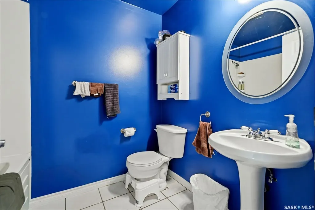 714 Delaronde Crescent Saskatoon SK S7J 3Z8