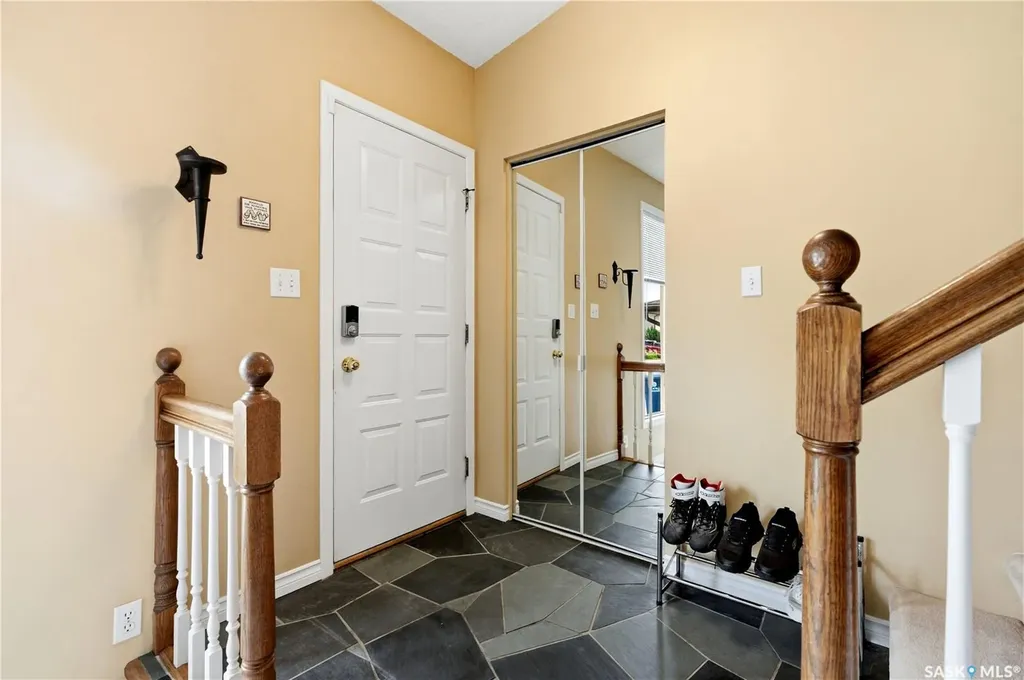 714 Delaronde Crescent Saskatoon SK S7J 3Z8