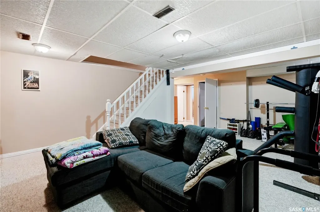 714 Delaronde Crescent Saskatoon SK S7J 3Z8