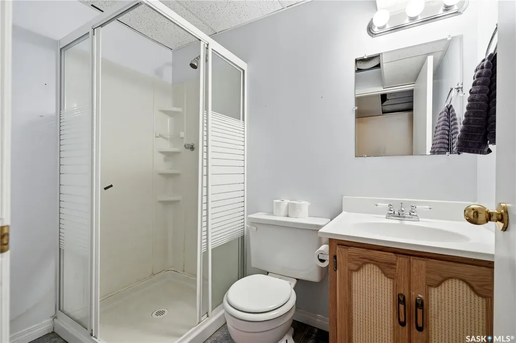 714 Delaronde Crescent Saskatoon SK S7J 3Z8