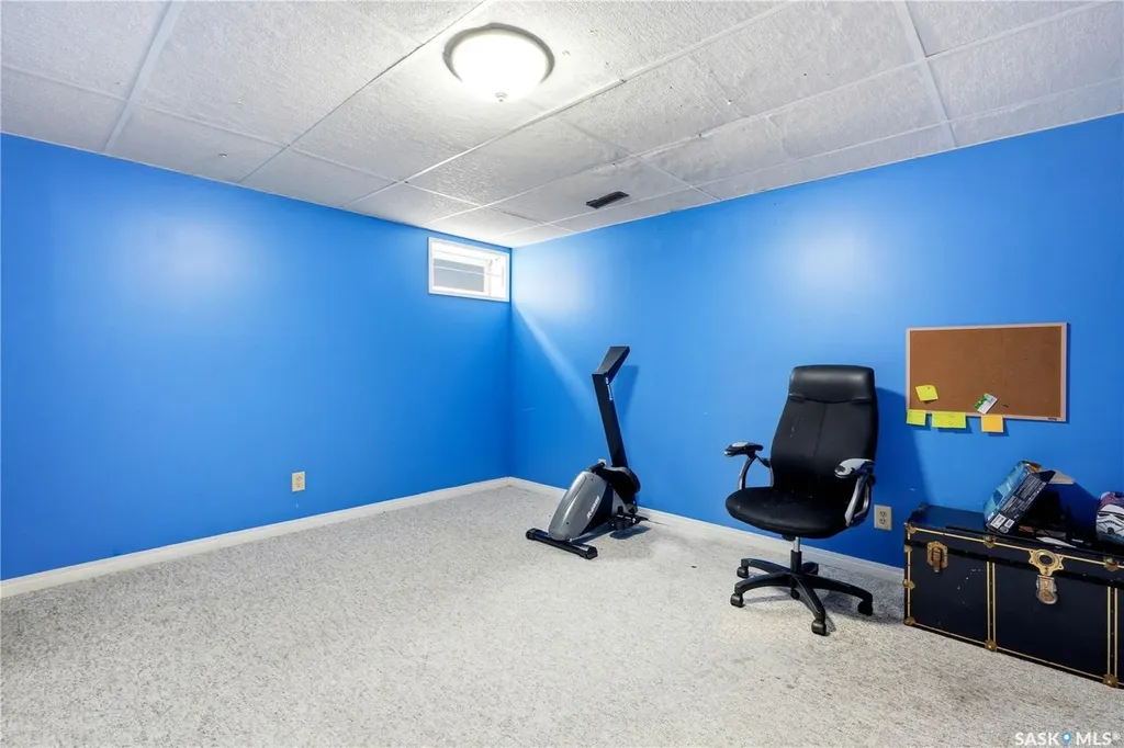 714 Delaronde Crescent Saskatoon SK S7J 3Z8