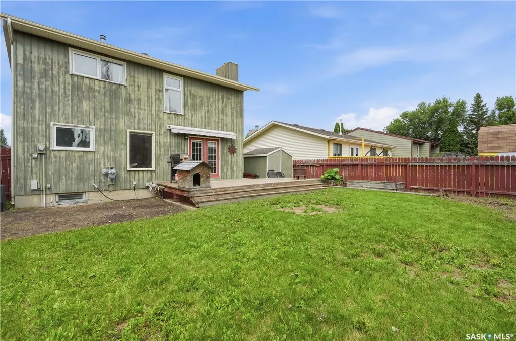 714 Delaronde Crescent Saskatoon SK S7J 3Z8