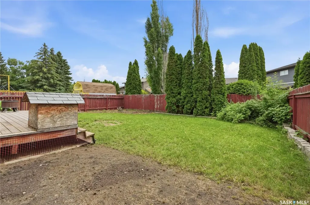 714 Delaronde Crescent Saskatoon SK S7J 3Z8