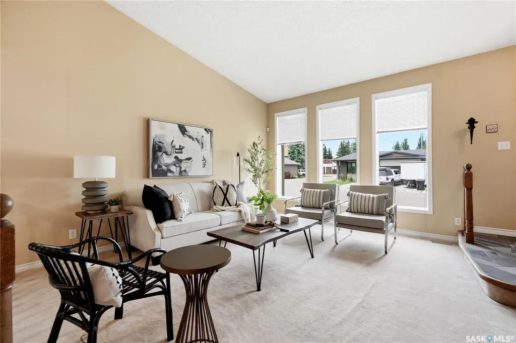 714 Delaronde Crescent Saskatoon SK S7J 3Z8