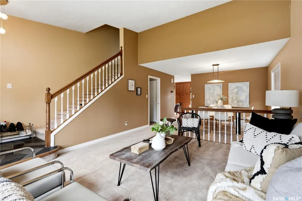 714 Delaronde Crescent Saskatoon SK S7J 3Z8