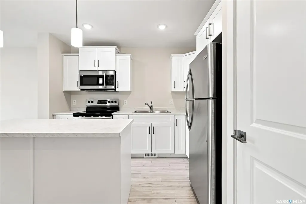 315 Dickson Crescent Saskatoon SK S7T 0Z1