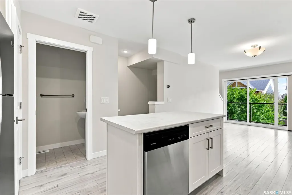 315 Dickson Crescent Saskatoon SK S7T 0Z1
