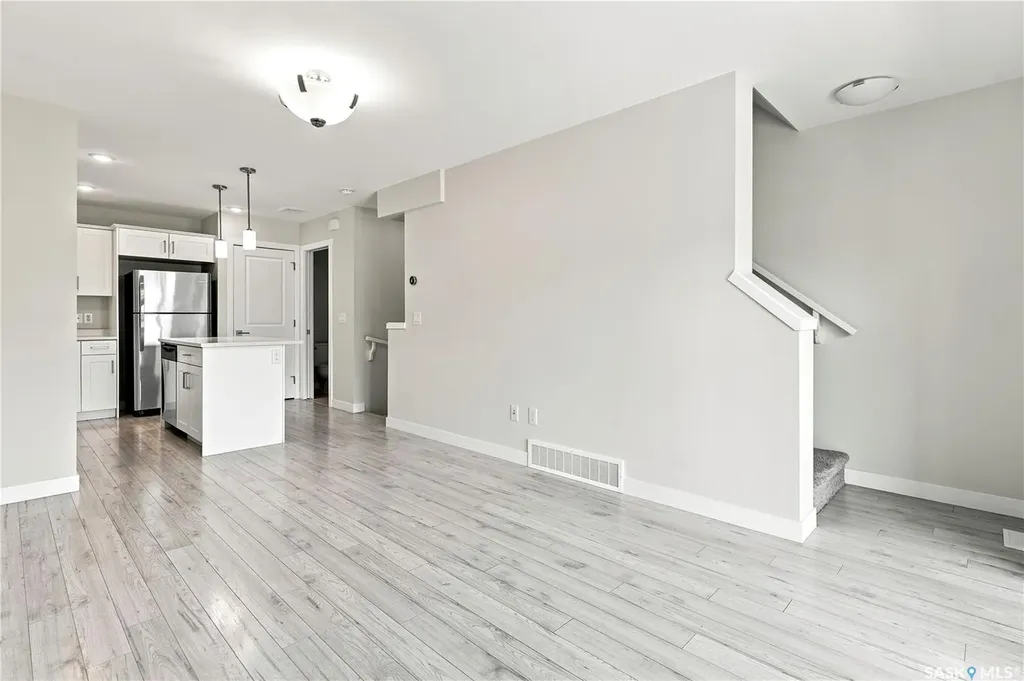 315 Dickson Crescent Saskatoon SK S7T 0Z1