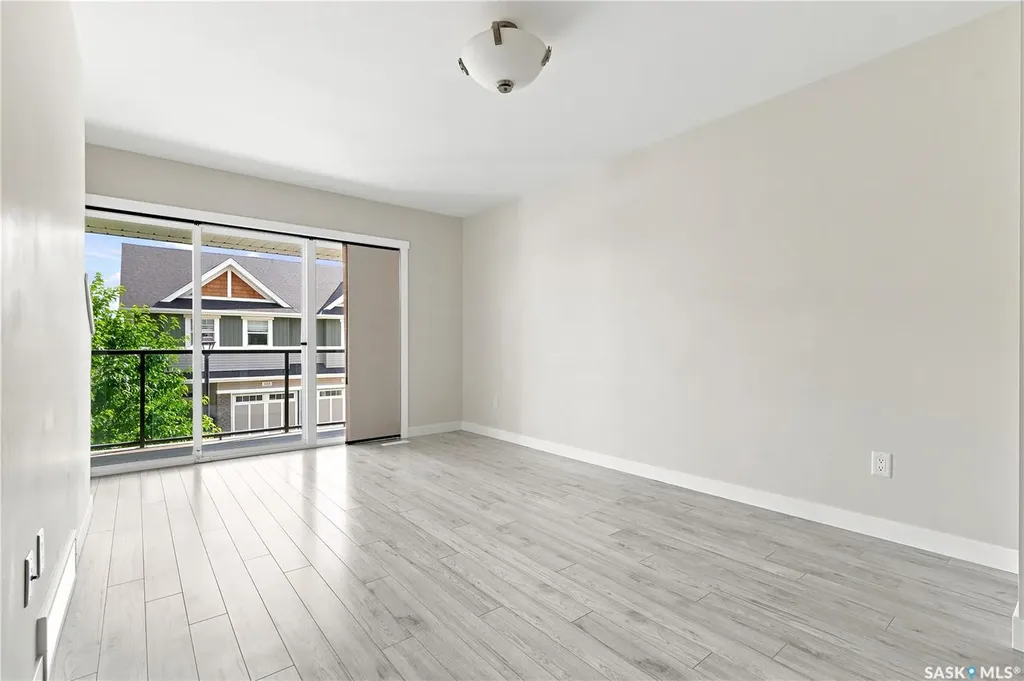 315 Dickson Crescent Saskatoon SK S7T 0Z1