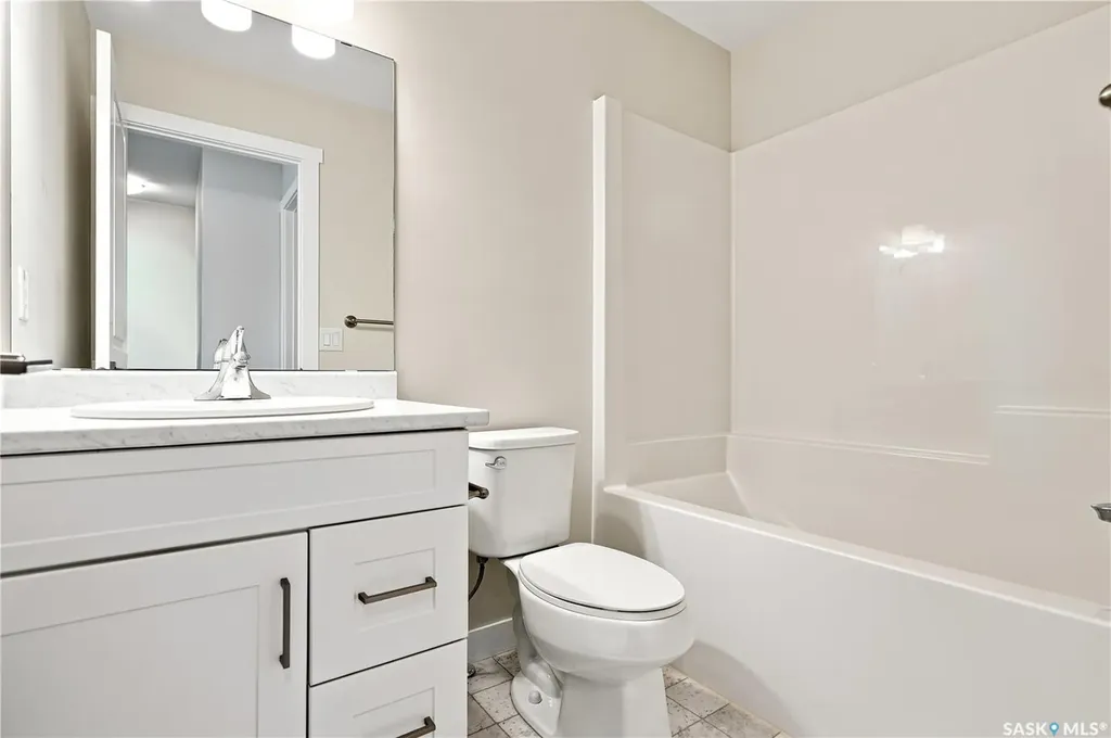 315 Dickson Crescent Saskatoon SK S7T 0Z1