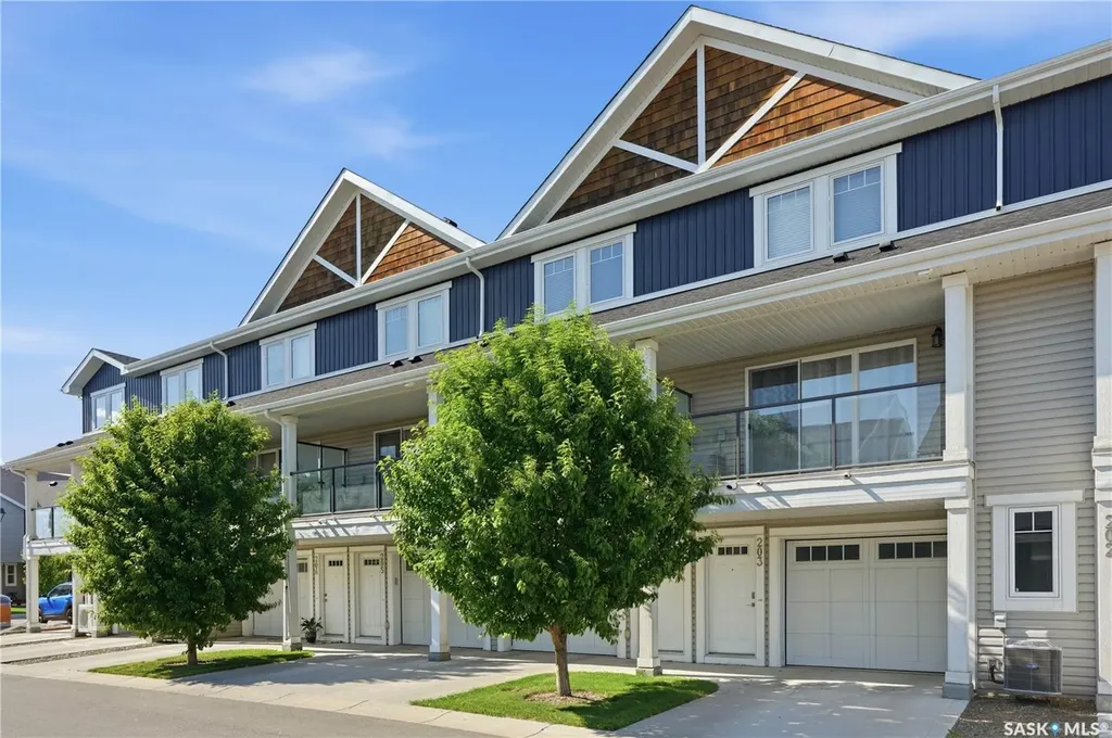 315 Dickson Crescent Saskatoon SK S7T 0Z1