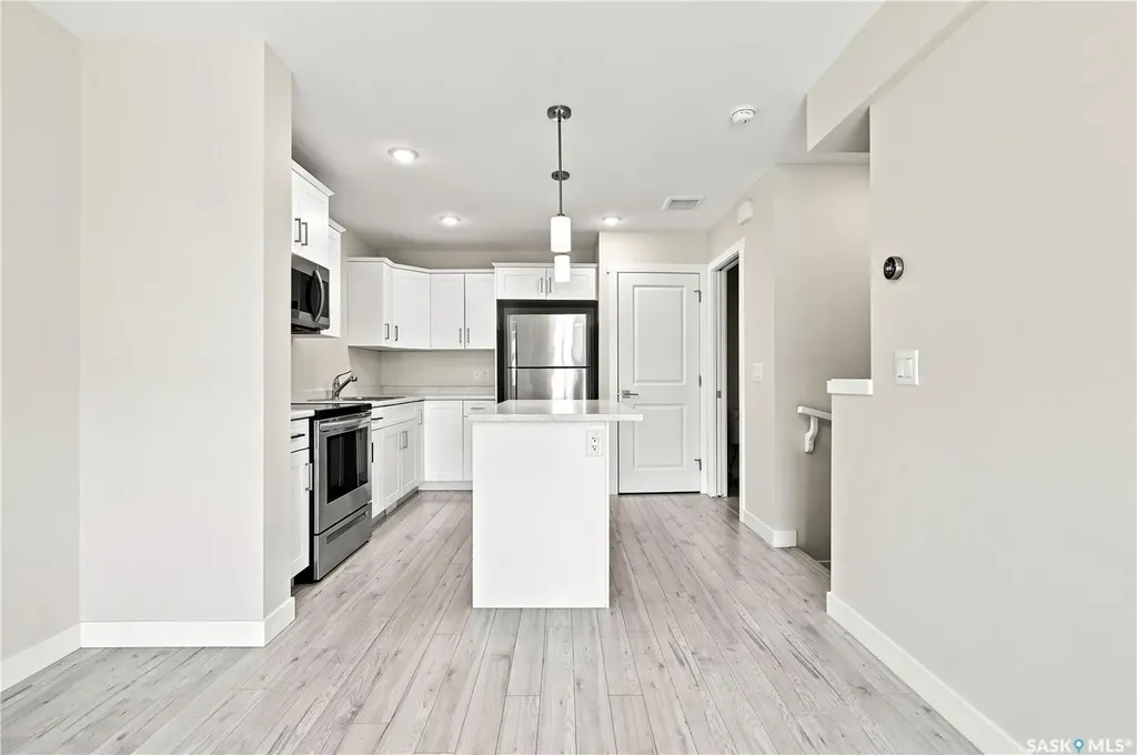 315 Dickson Crescent Saskatoon SK S7T 0Z1