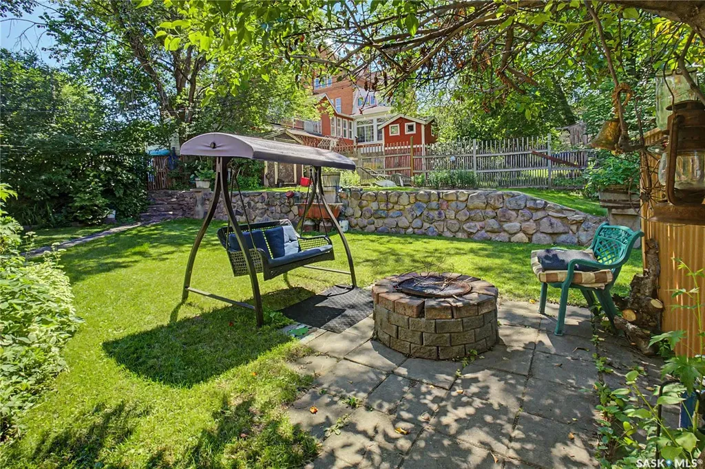 313 19th Street W Prince Albert SK S6V 4C8