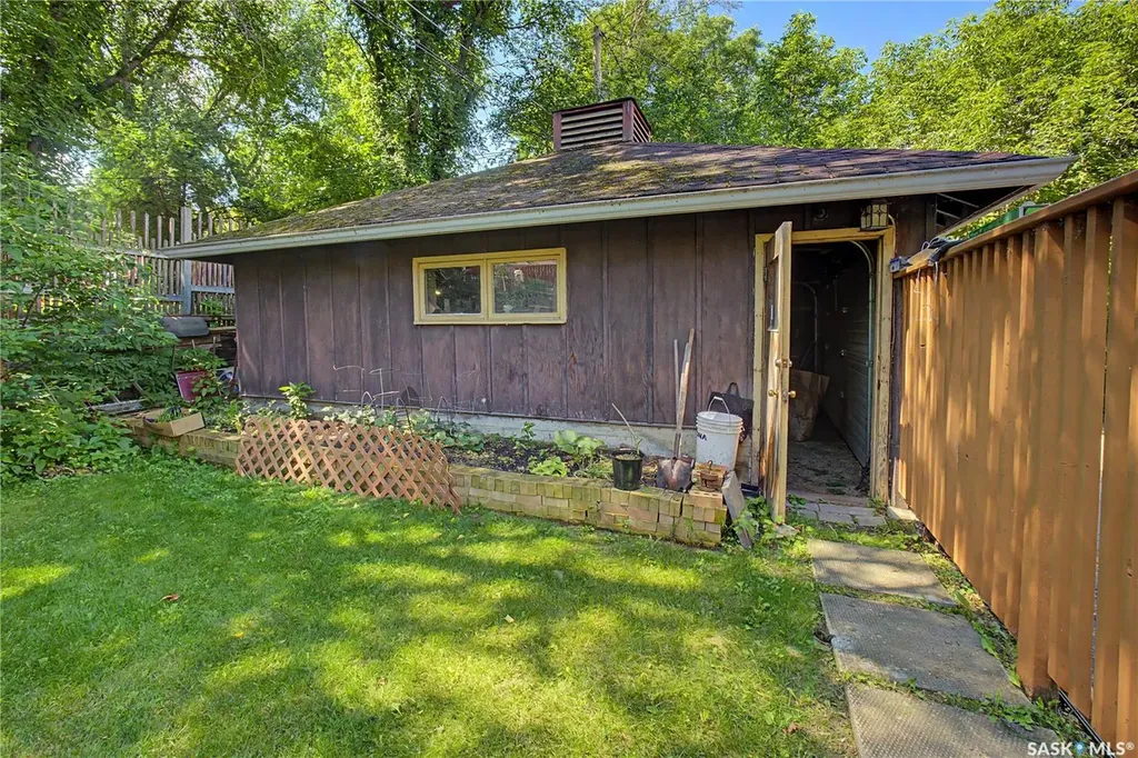 313 19th Street W Prince Albert SK S6V 4C8