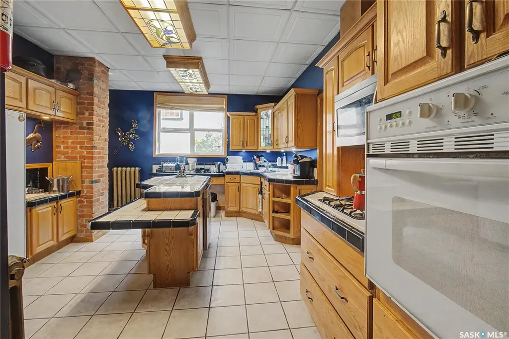 313 19th Street W Prince Albert SK S6V 4C8