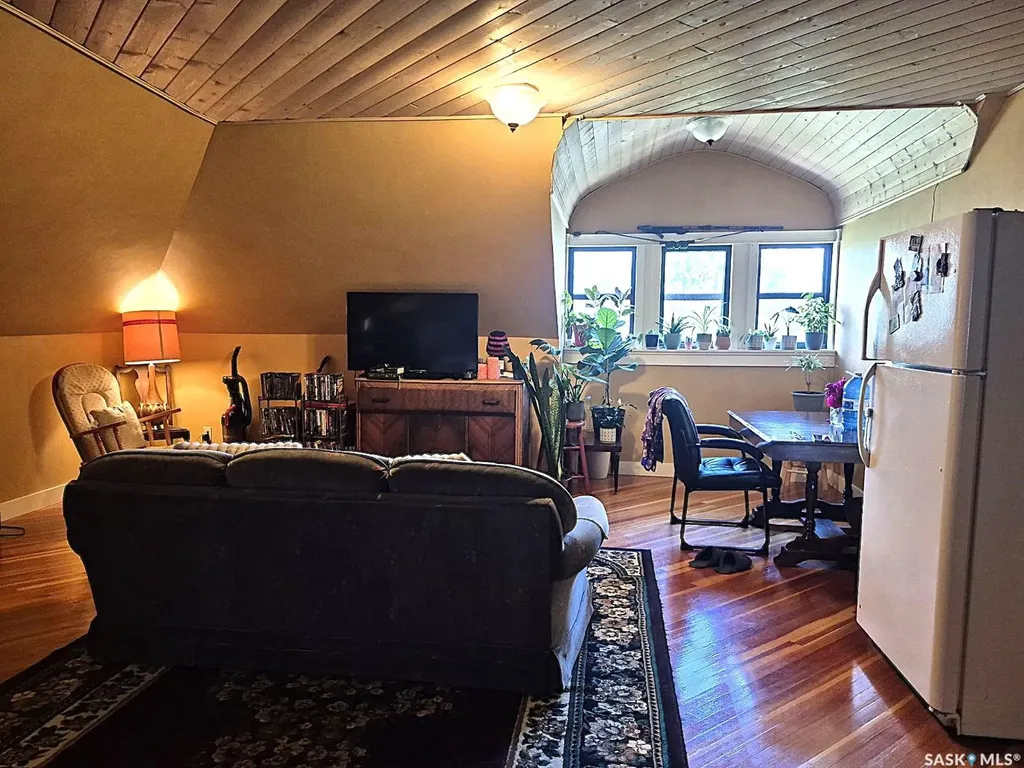 313 19th Street W Prince Albert SK S6V 4C8
