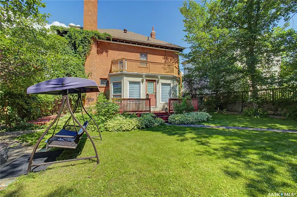 313 19th Street W Prince Albert SK S6V 4C8