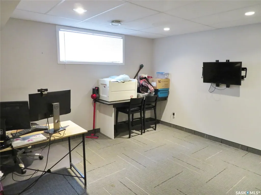1214 Rempel Crescent Saskatoon SK S7T 0M2