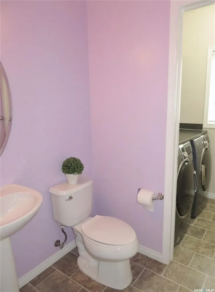 1214 Rempel Crescent Saskatoon SK S7T 0M2