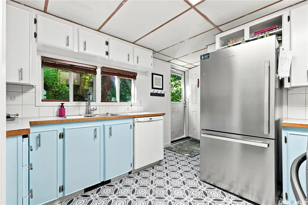 427 K Avenue N Saskatoon SK S7L 2M5