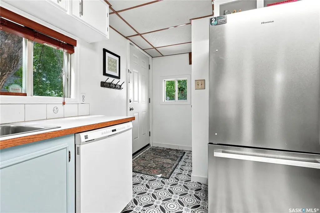 427 K Avenue N Saskatoon SK S7L 2M5