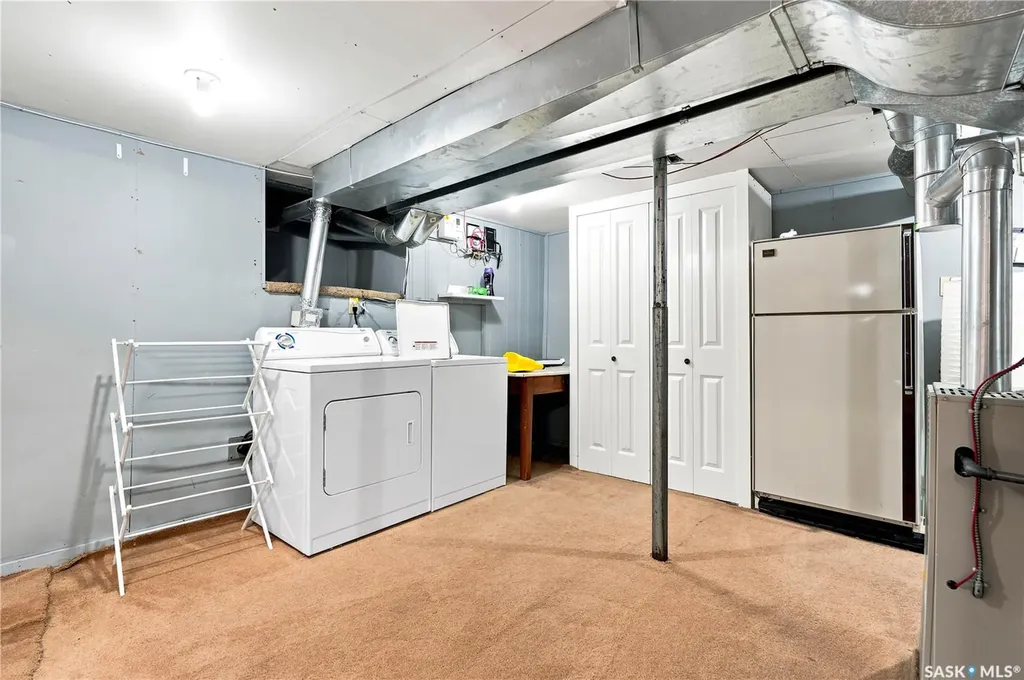 427 K Avenue N Saskatoon SK S7L 2M5