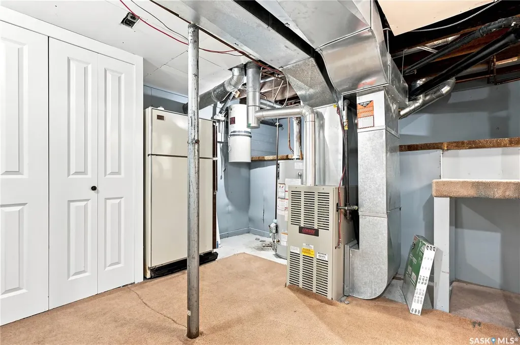 427 K Avenue N Saskatoon SK S7L 2M5