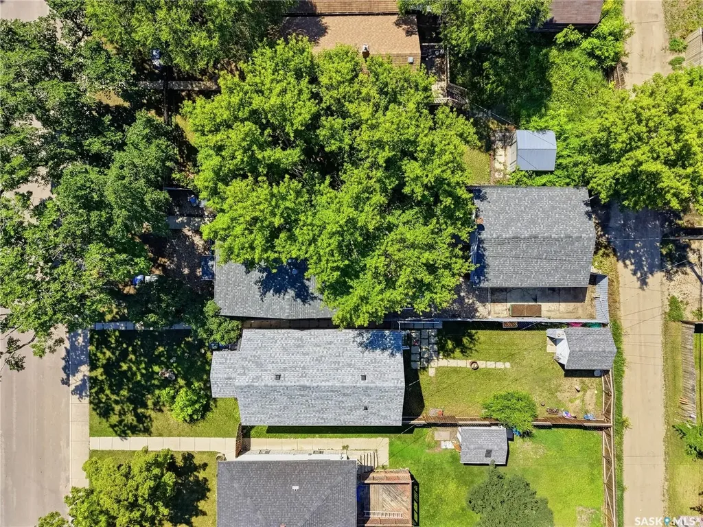 427 K Avenue N Saskatoon SK S7L 2M5