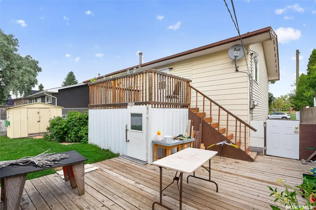 1507 Caribou Street W Moose Jaw SK S6H 7N5