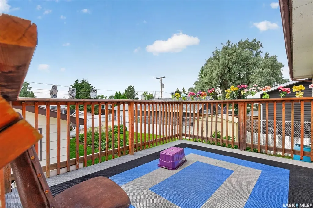 1507 Caribou Street W Moose Jaw SK S6H 7N5
