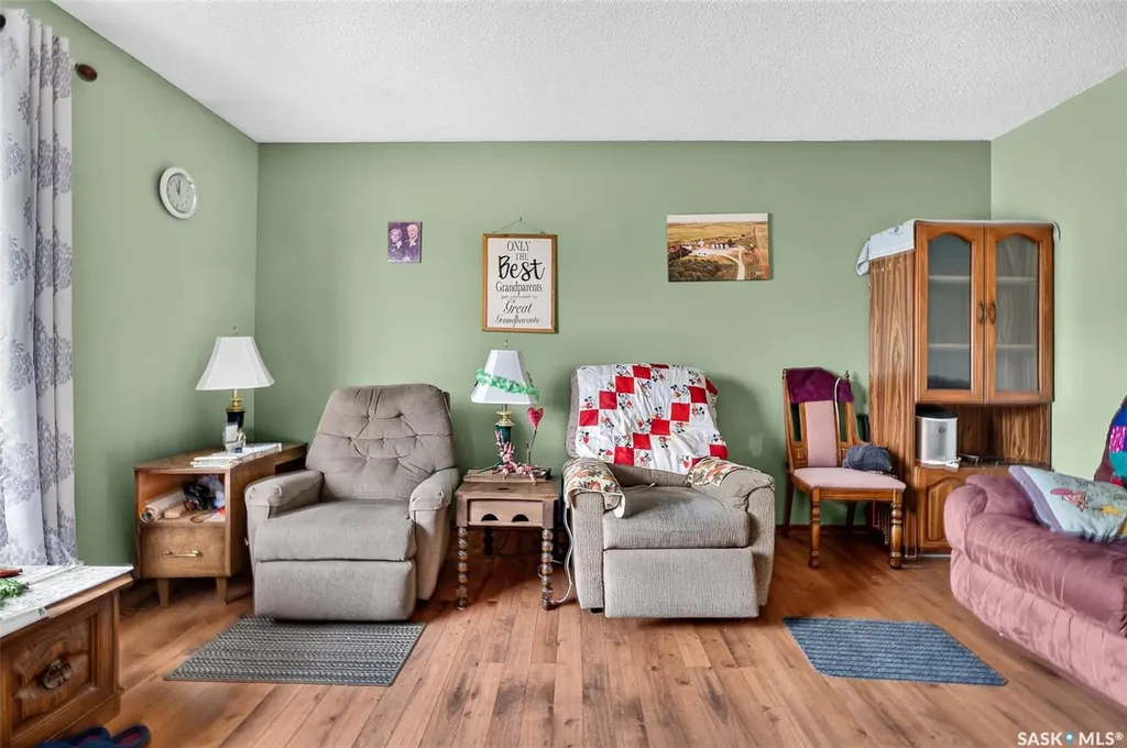 1507 Caribou Street W Moose Jaw SK S6H 7N5