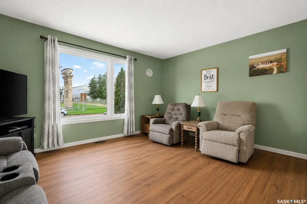 1507 Caribou Street W Moose Jaw SK S6H 7N5
