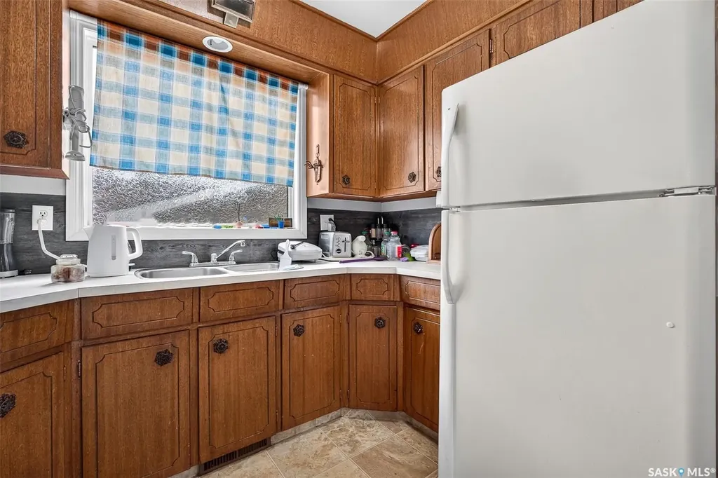 1507 Caribou Street W Moose Jaw SK S6H 7N5