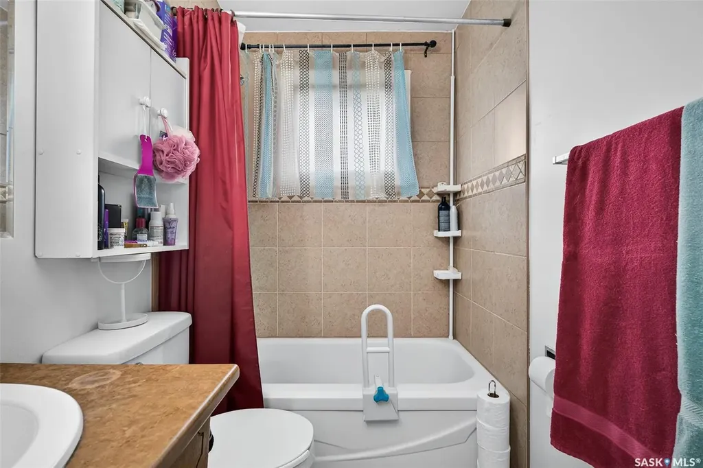 1507 Caribou Street W Moose Jaw SK S6H 7N5