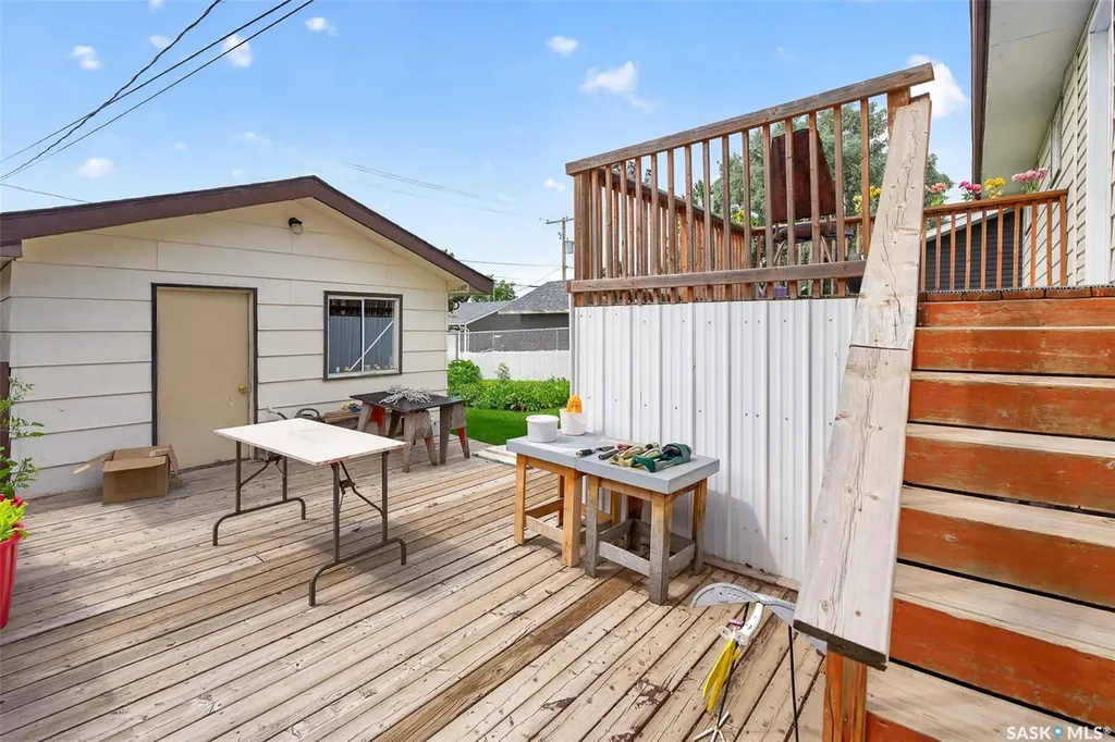 1507 Caribou Street W Moose Jaw SK S6H 7N5